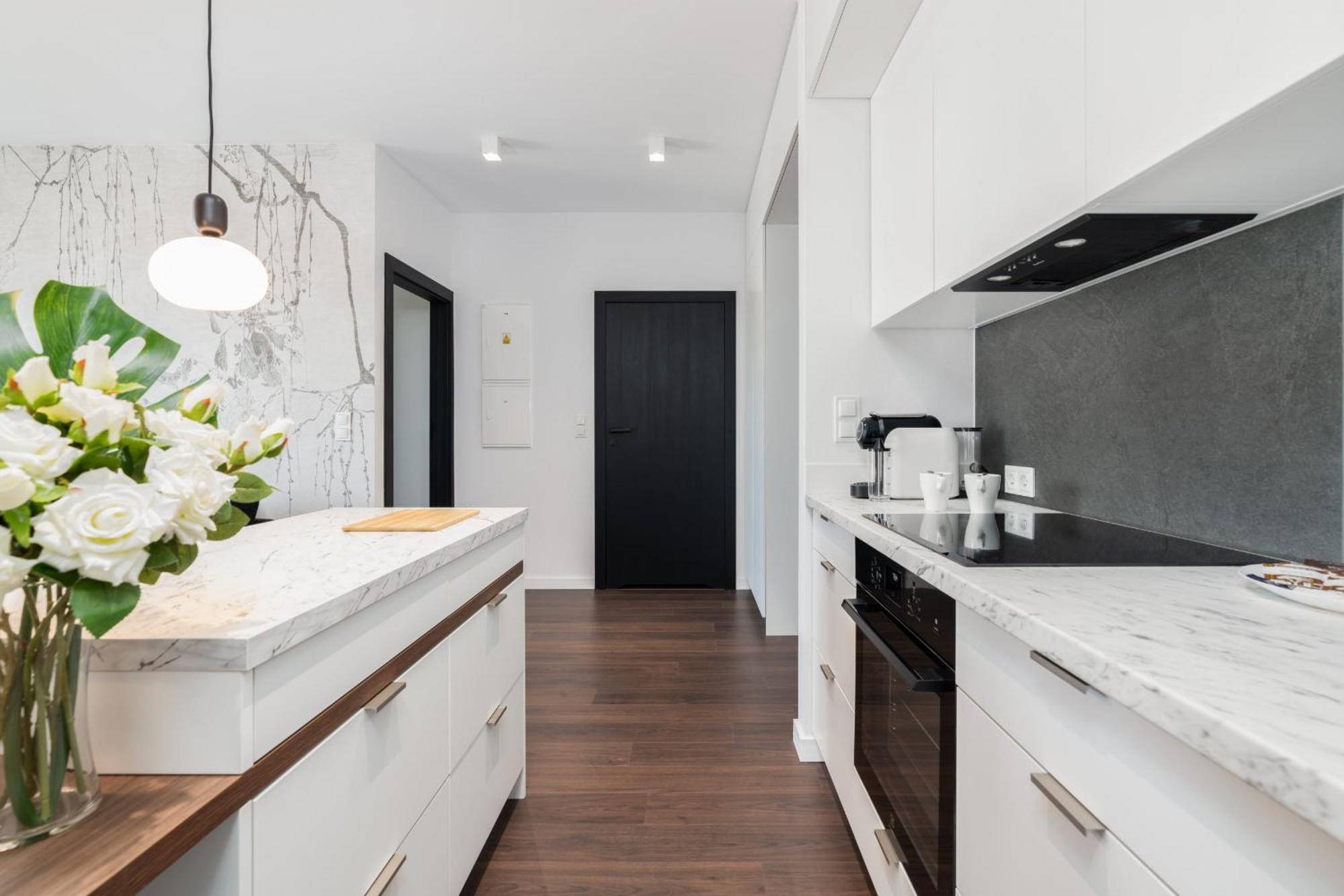 Stylish & Comfy Garbary Apartments With Parking By Noclegi Renters Poznan Bagian luar foto
