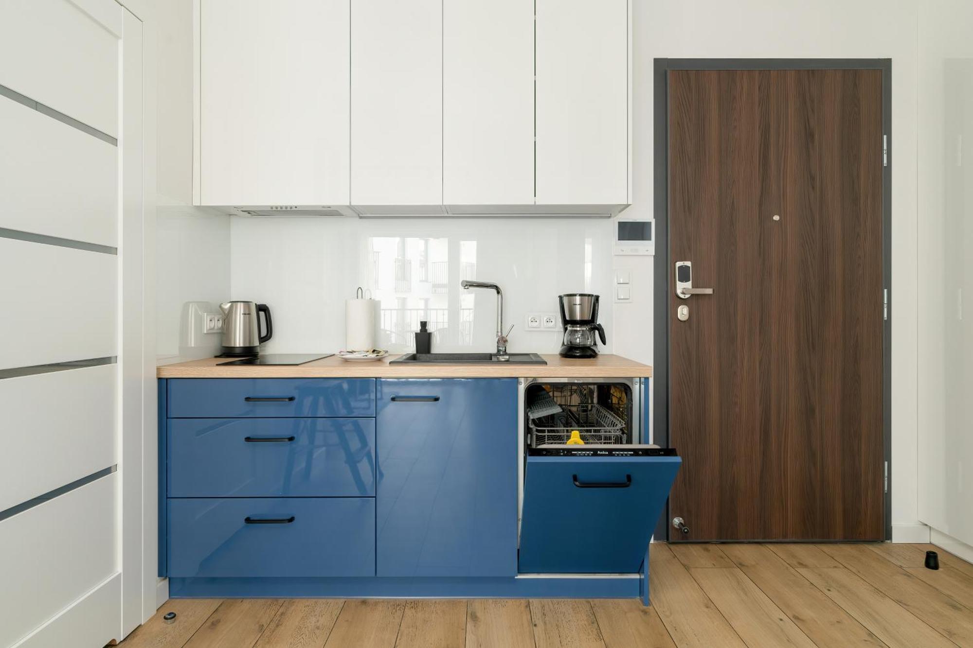 Stylish & Comfy Garbary Apartments With Parking By Noclegi Renters Poznan Bagian luar foto
