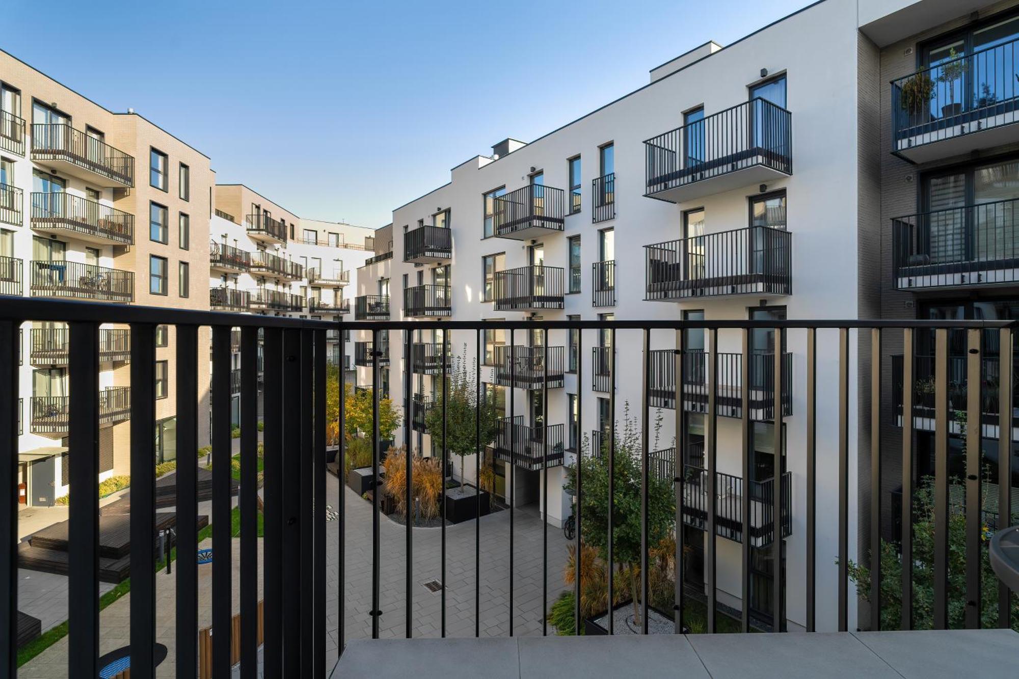 Stylish & Comfy Garbary Apartments With Parking By Noclegi Renters Poznan Bagian luar foto
