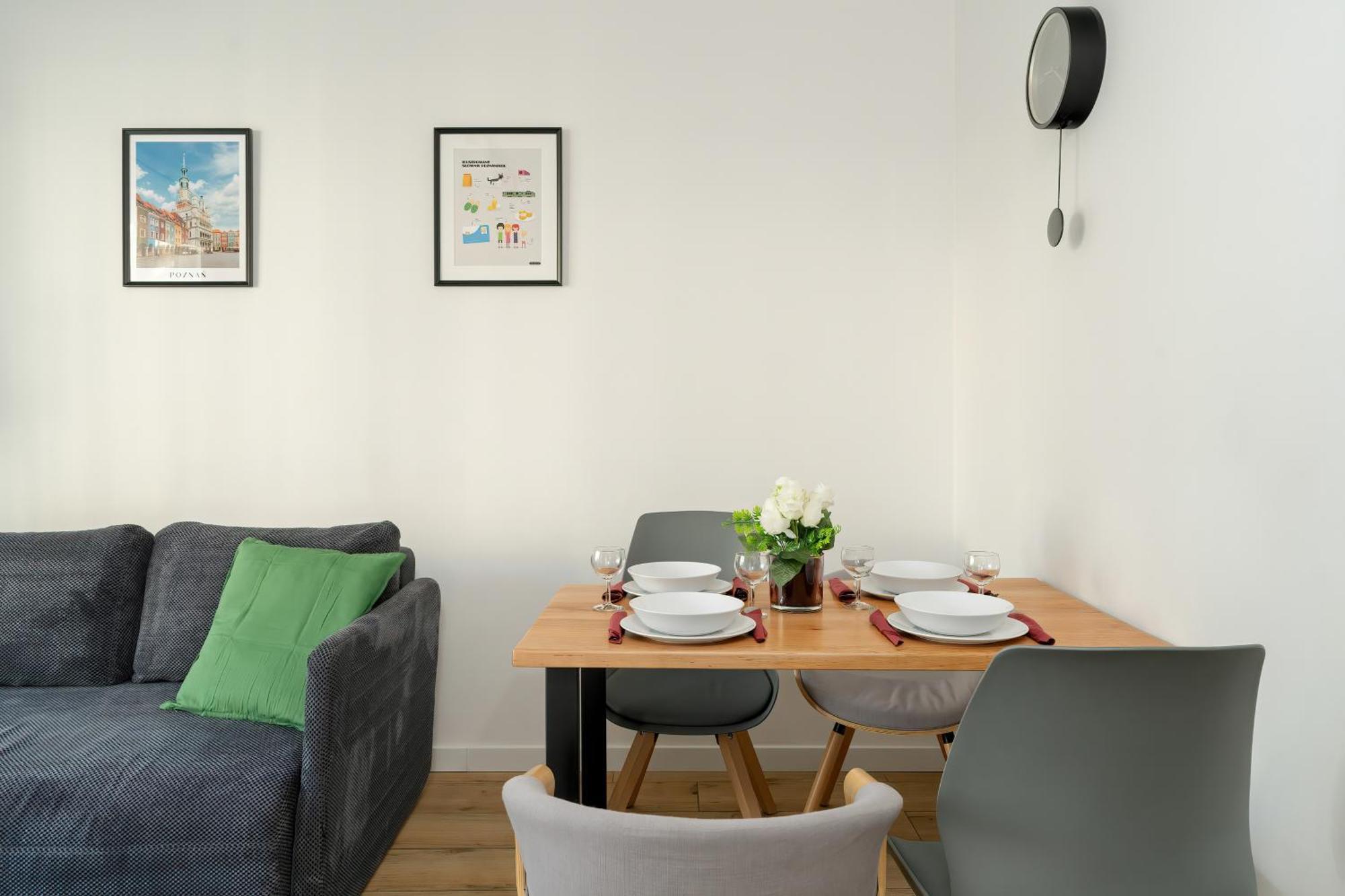 Stylish & Comfy Garbary Apartments With Parking By Noclegi Renters Poznan Bagian luar foto
